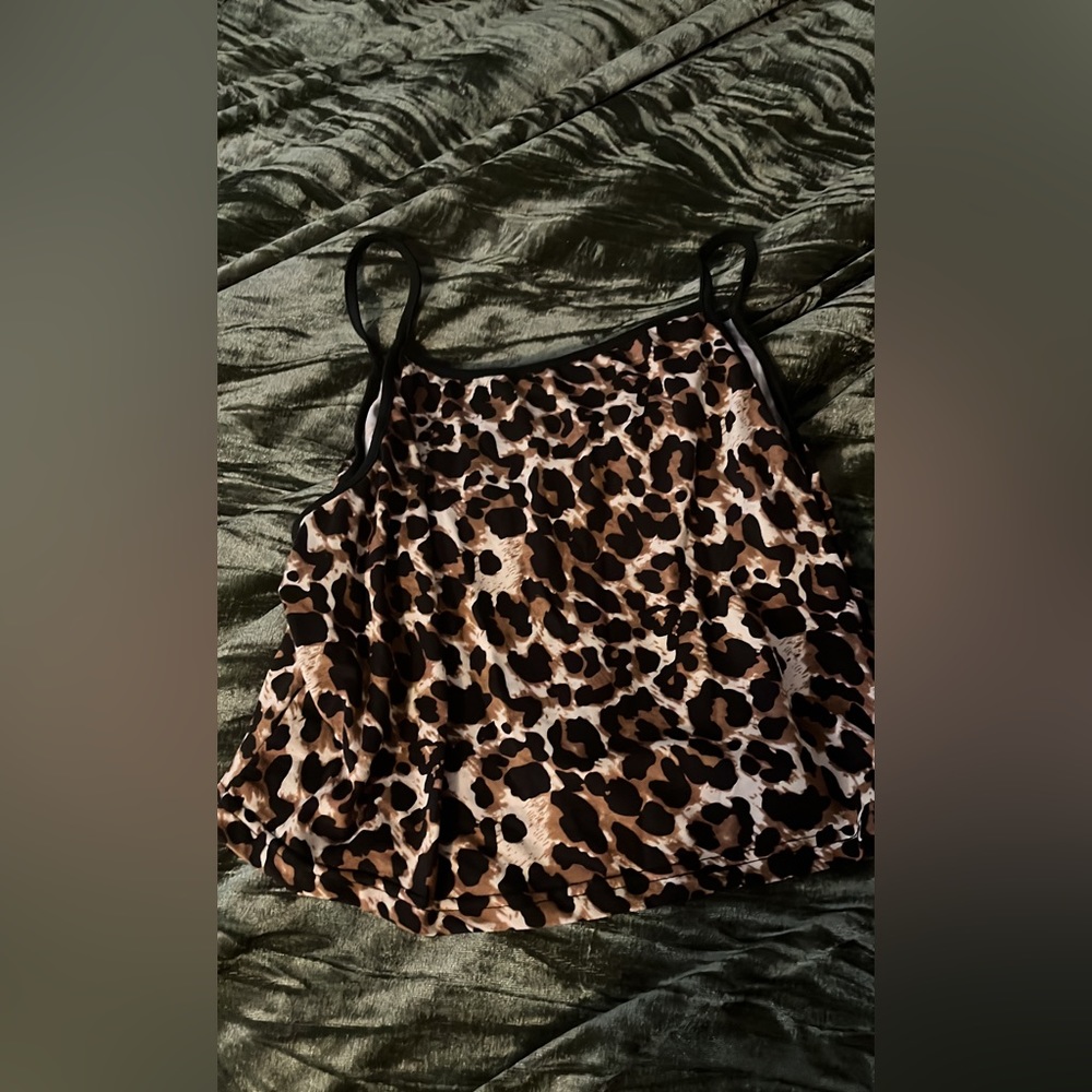 Leopard print tank crop top